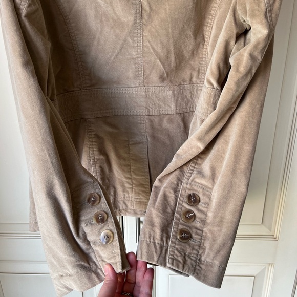 Lady Hathaway beige jacket. Large. (More M/L) Suede-like feel. - Picture 3 of 7